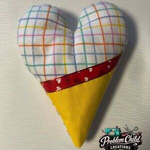 🪡 Heart Pillow with Pocket - Yellow Squared